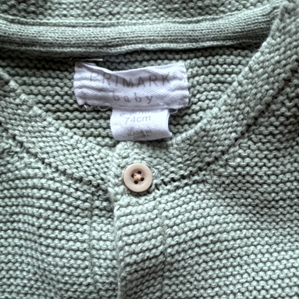 PRIMARK SWEATER - Picture 9 of 10